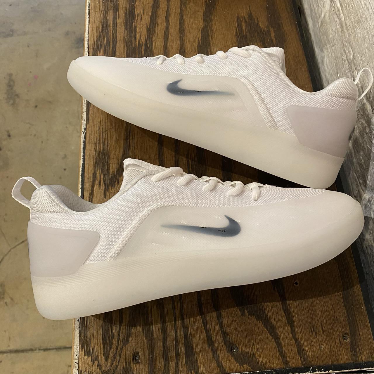Nike SB Nyjah 4 (White/White/Black)