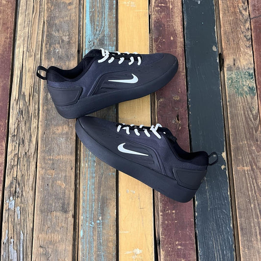Nike SB Zoom Nyjah 4 Black White
