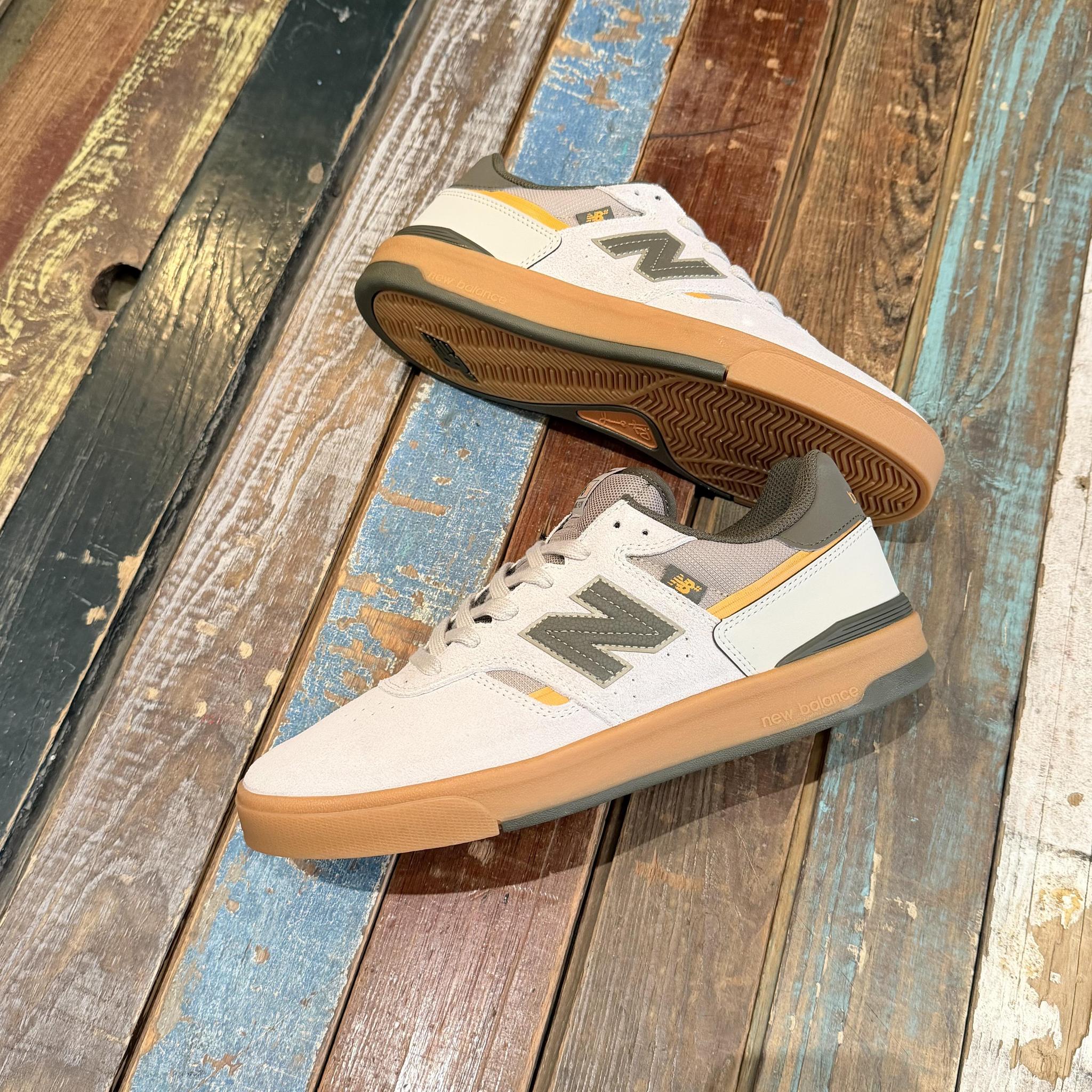 NB Numeric Jamie Foy 306 Cup Timberwolf with dark moss (UN306CBM