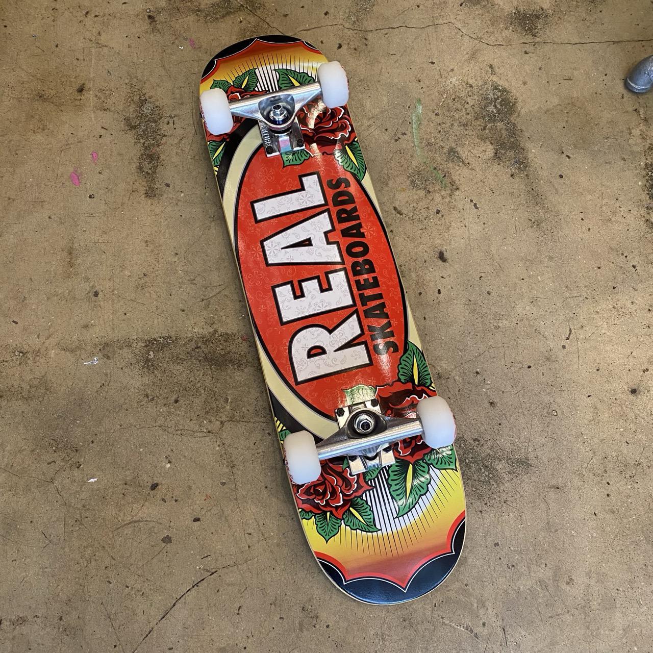 Real Complete Rose OVAL (With Real Venture Trucks)